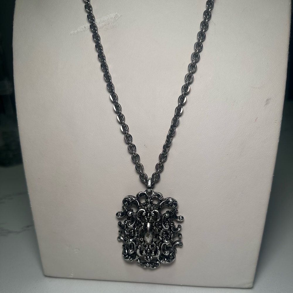 Florenza 1950s signed silver plated Etruscan revival necklace